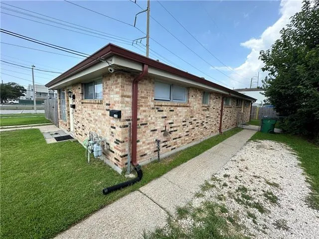 $315,000 | 2125-27 Edenborn Avenue, Metairie, LA 70001