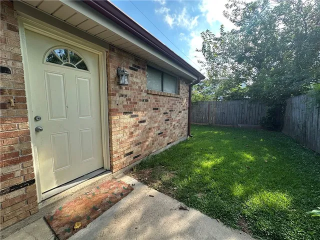 $315,000 | 2125-27 Edenborn Avenue, Metairie, LA 70001