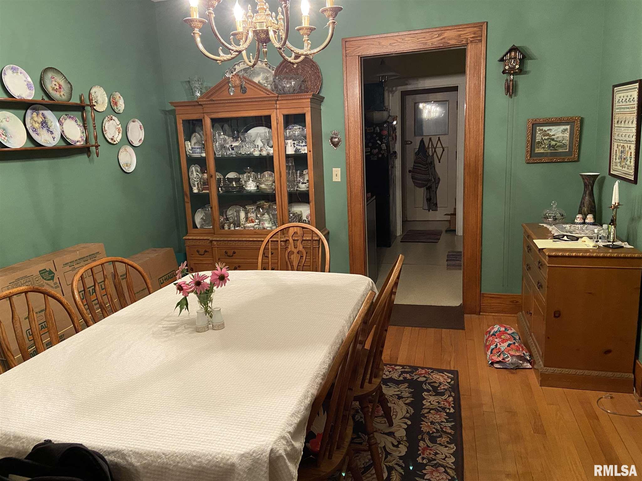 2647 Middle Road Davenport, IA 52803 - Photo 11 of 28 Gallery Image 11