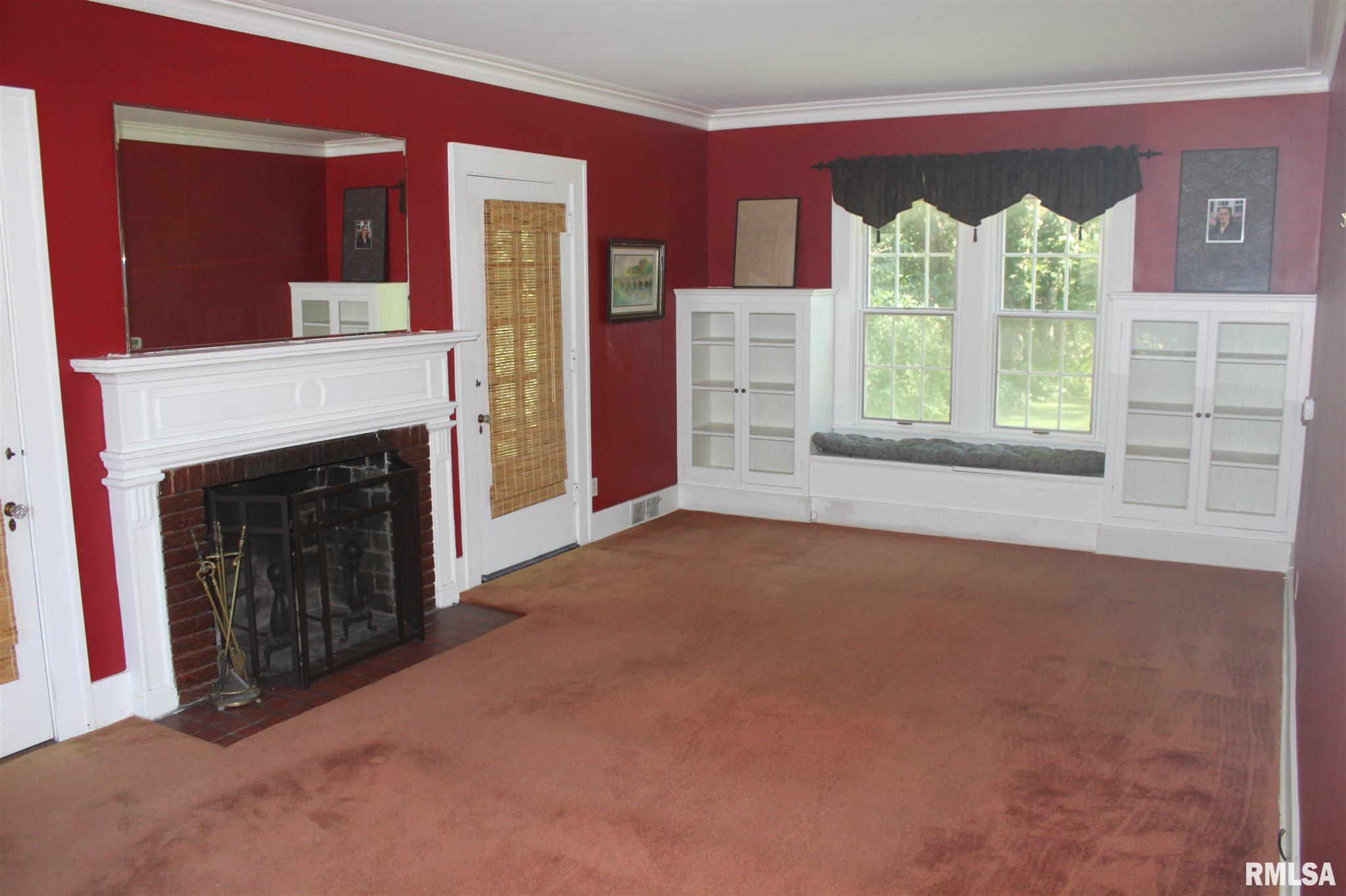 2647 Middle Road Davenport, IA 52803 - Photo 18 of 28 Gallery Image 18