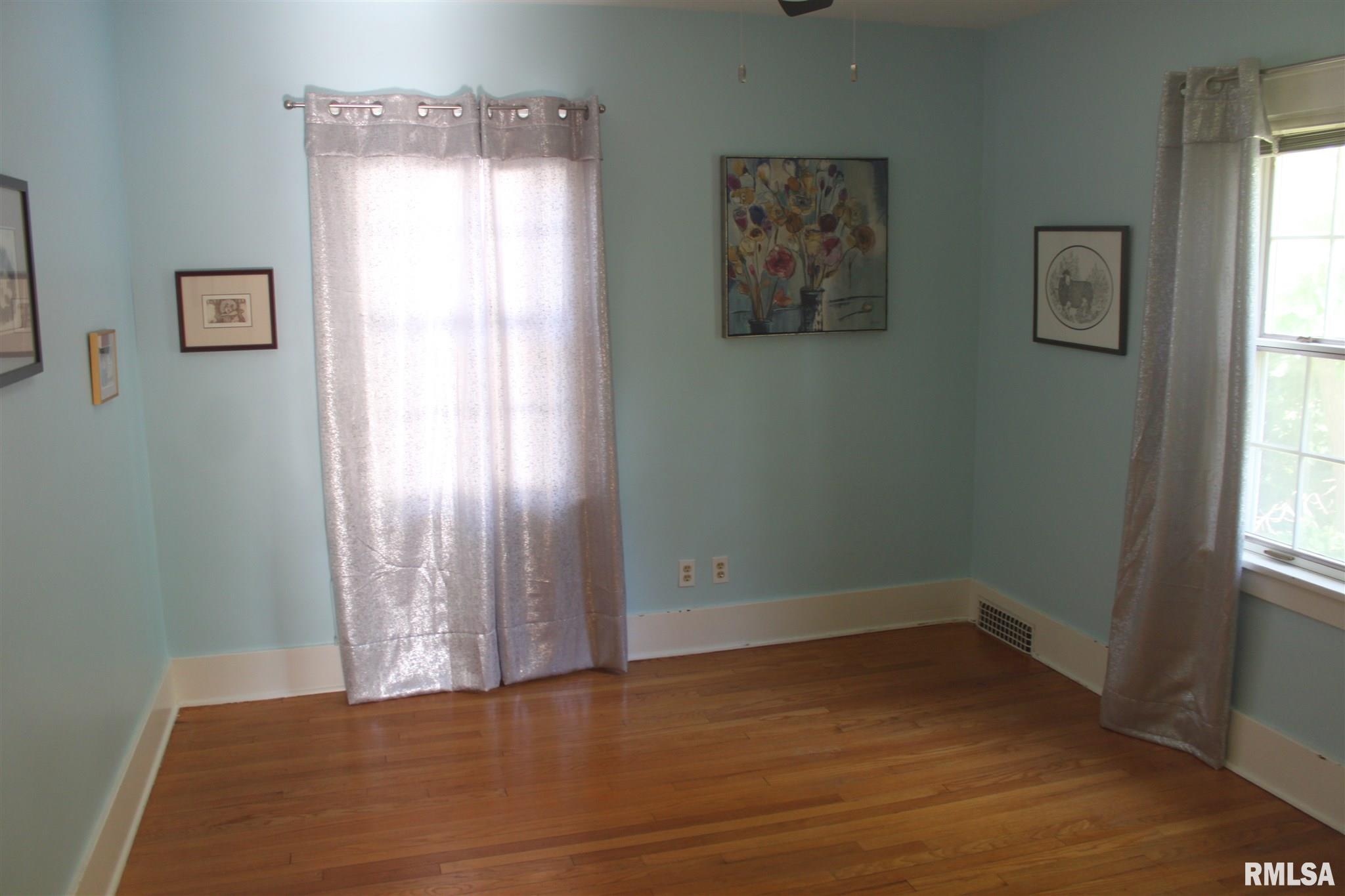 2647 Middle Road Davenport, IA 52803 - Photo 22 of 28 Gallery Image 22