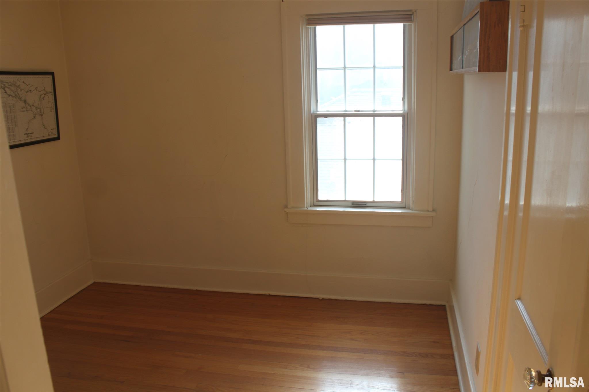 2647 Middle Road Davenport, IA 52803 - Photo 24 of 28 Gallery Image 24