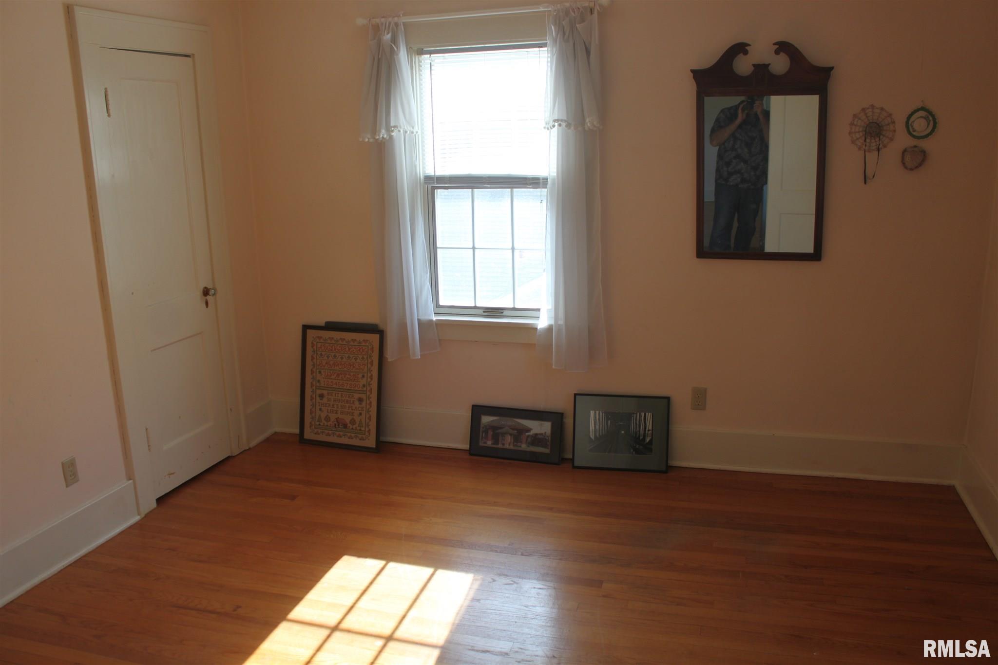 2647 Middle Road Davenport, IA 52803 - Photo 25 of 28 Gallery Image 25
