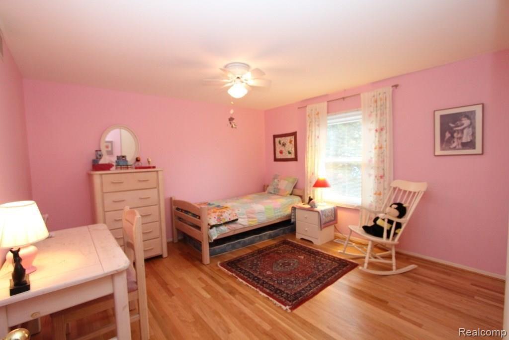 1080 Great Oaks Boulevard Rochester, MI 48307 - Photo 14 of 22 IMG_7149.jpg