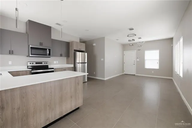 $1,200 | 5708 Puffin Avenue, Unit 3, Mission, TX 78573