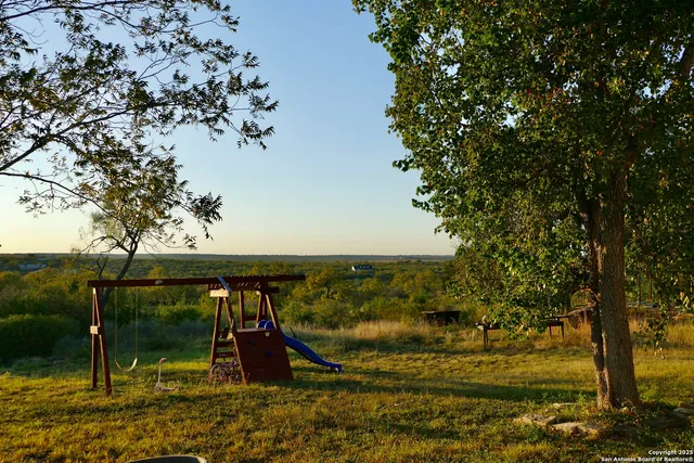 $330,000 | 543 County Road 5781, Castroville, TX 78009