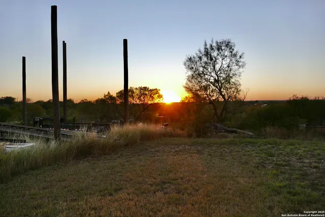 $330,000 | 543 County Road 5781, Castroville, TX 78009