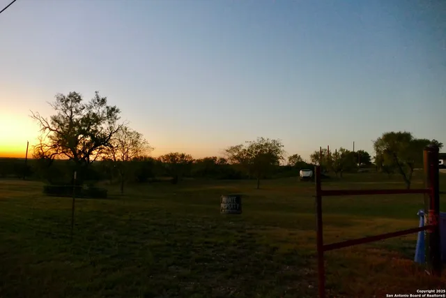 $330,000 | 543 County Road 5781, Castroville, TX 78009