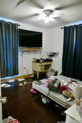 $330,000 | 543 County Road 5781, Castroville, TX 78009