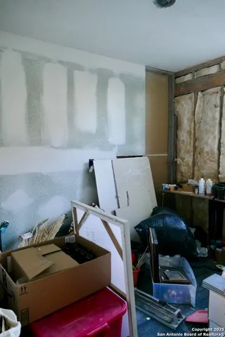 $330,000 | 543 County Road 5781, Castroville, TX 78009