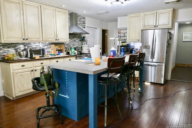 $330,000 | 543 County Road 5781, Castroville, TX 78009