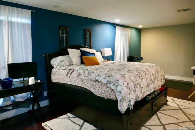 $330,000 | 543 County Road 5781, Castroville, TX 78009