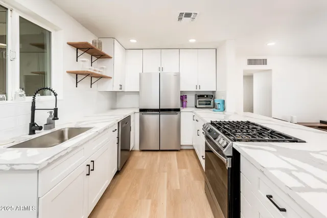 $3,249 | 4112 6th Avenue Northwest, Phoenix, AZ 85013