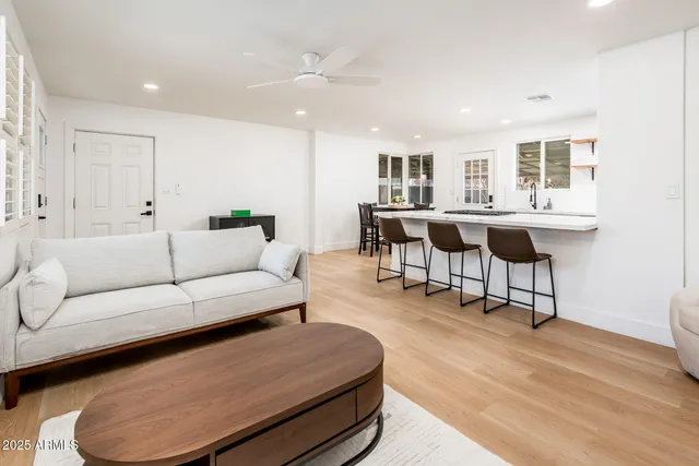 $3,249 | 4112 6th Avenue Northwest, Phoenix, AZ 85013