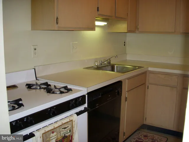 $1,365 | 125 I Clubhouse Drive Southwest, Unit 8, Leesburg, VA 20175