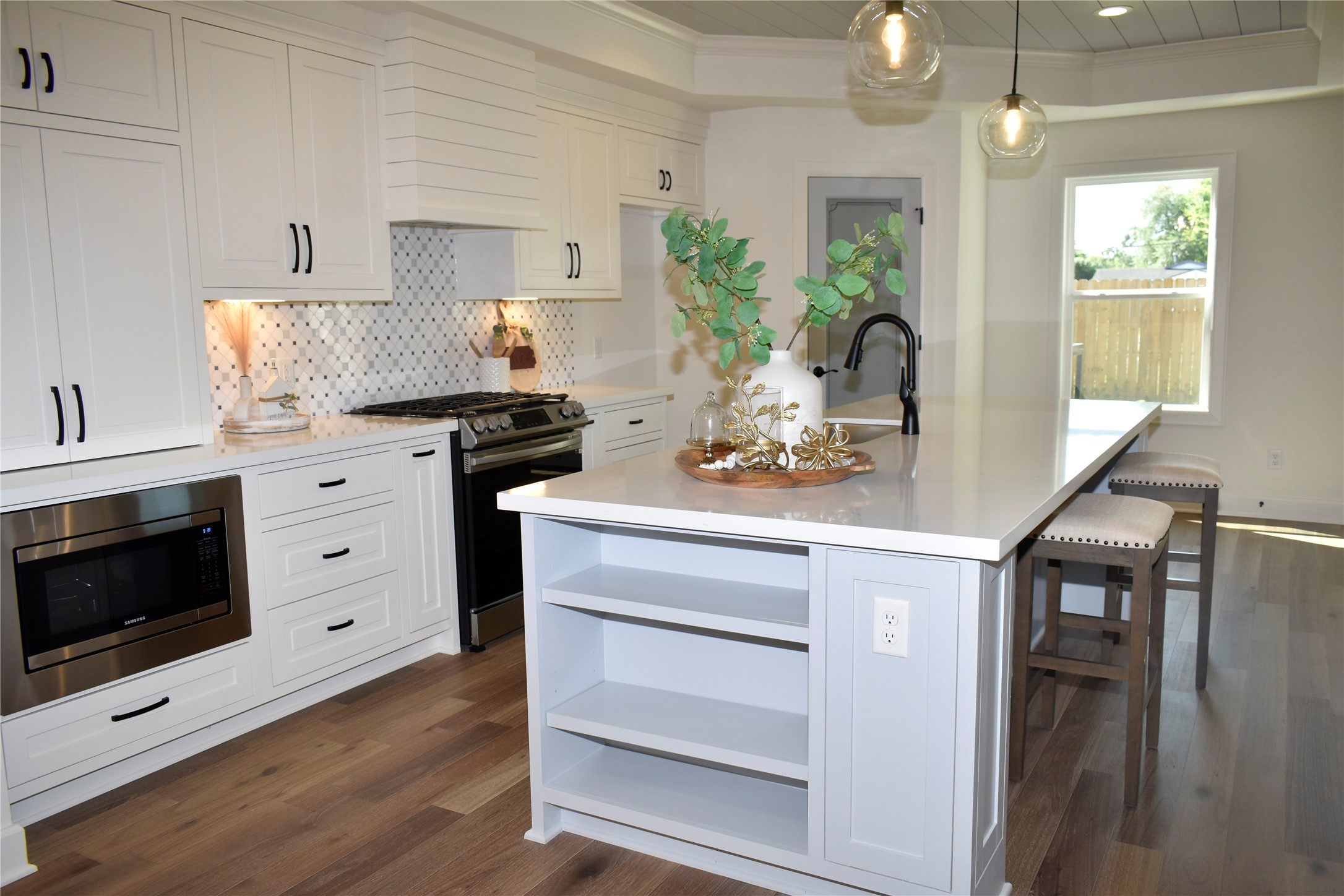 4804 Wilmington Street Houston, TX 77033 - Photo 13 of 47 Plenty storage space