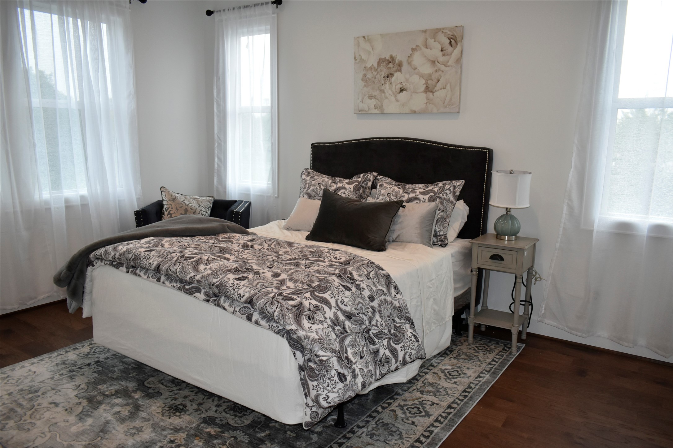 4804 Wilmington Street Houston, TX 77033 - Photo 23 of 47 Photo with furniture for reference