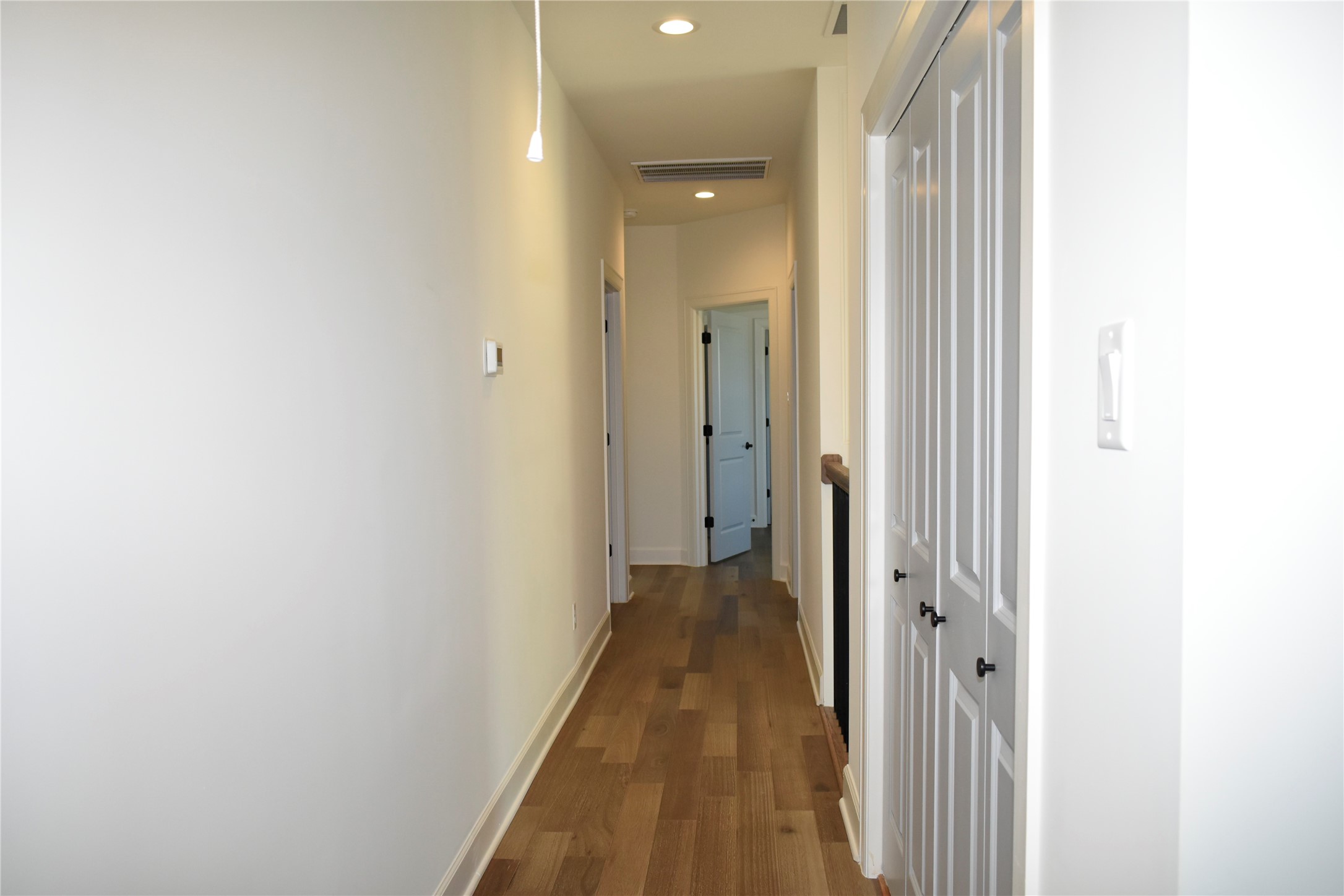 4804 Wilmington Street Houston, TX 77033 - Photo 40 of 47 Long hall