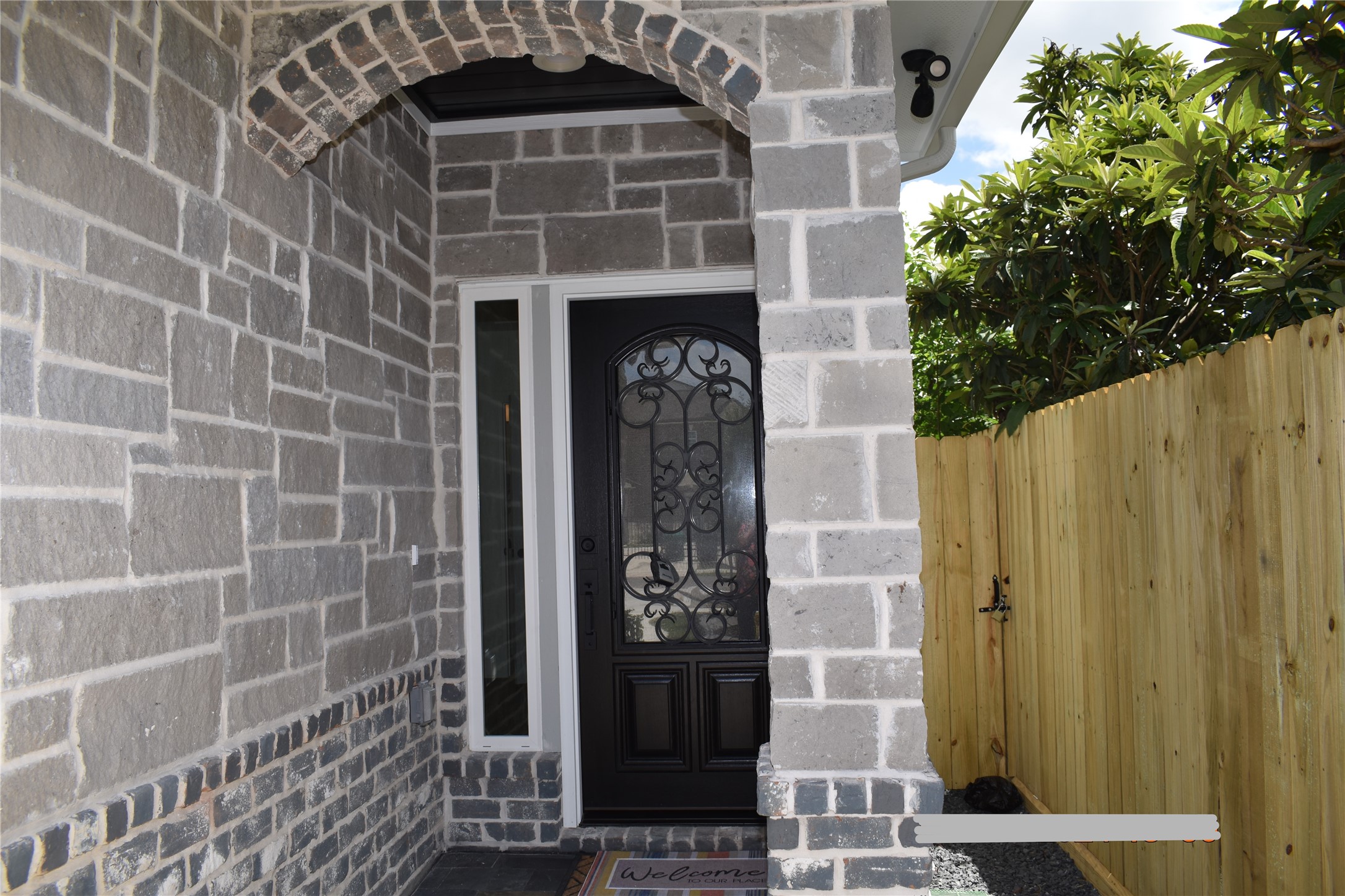 4804 Wilmington Street Houston, TX 77033 - Photo 4 of 47 Front door