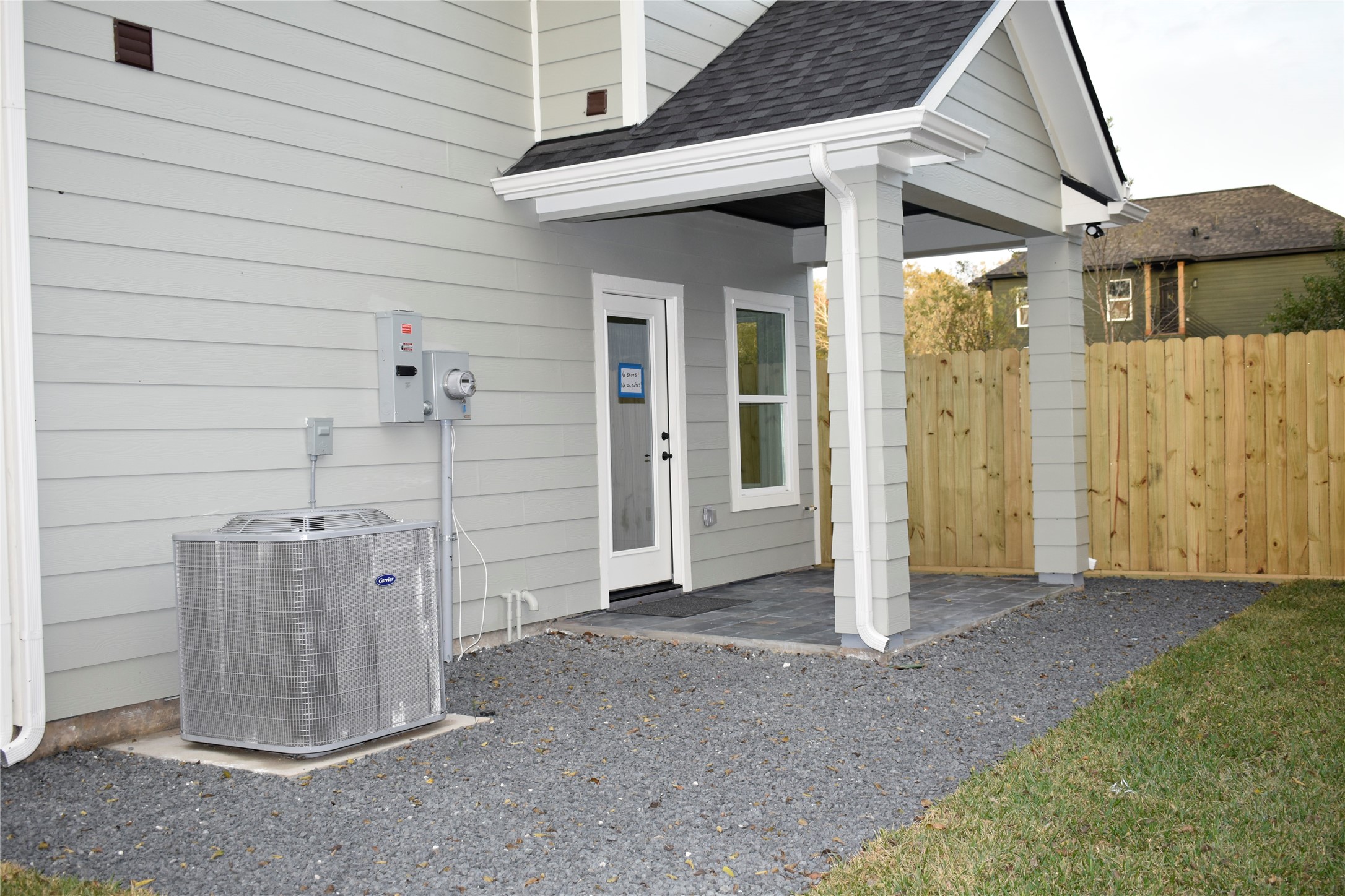 4804 Wilmington Street Houston, TX 77033 - Photo 45 of 47 Cover patio