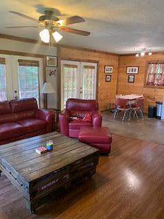 158 Elmtree Road Ringgold, GA 30736 - Photo 4 of 20 IMG_3858