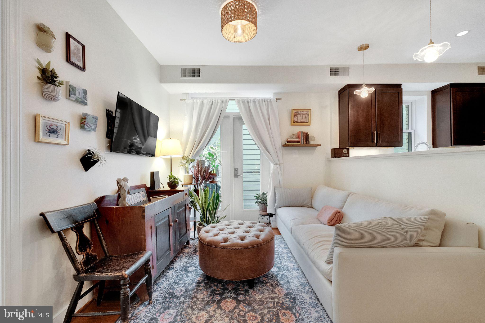 4800 Georgia Avenue Northwest, Unit 404 Washington, DC 20011 - Photo 4 of 23 Relax in this beautifully appointed living space