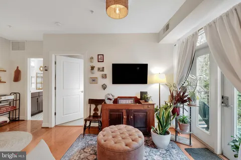 $300,000 | 4800 Georgia Avenue Northwest, Unit 404, Washington, DC 20011