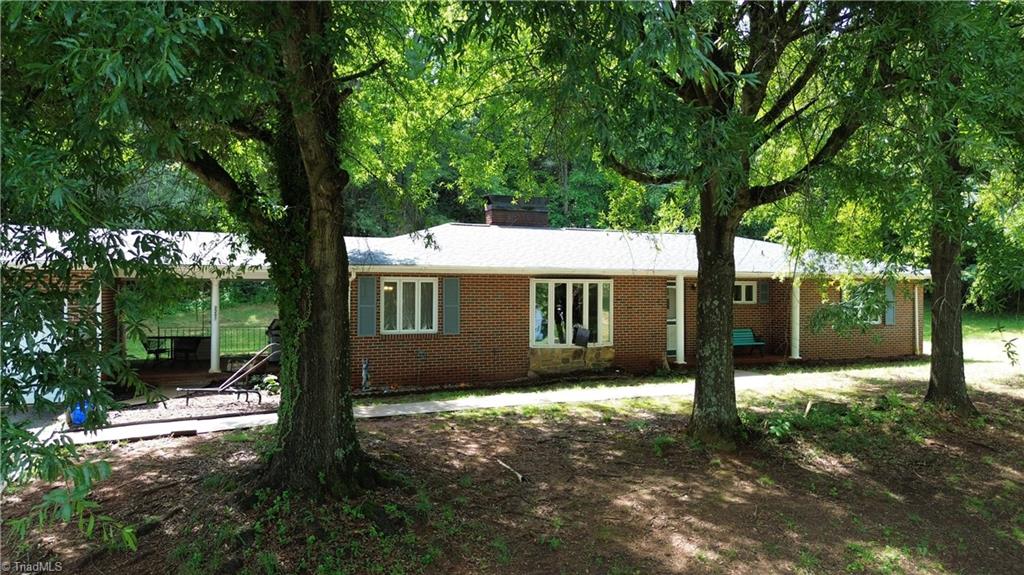 2297 Austin Traphill Road Elkin, NC 28621 - Photo 4 of 32