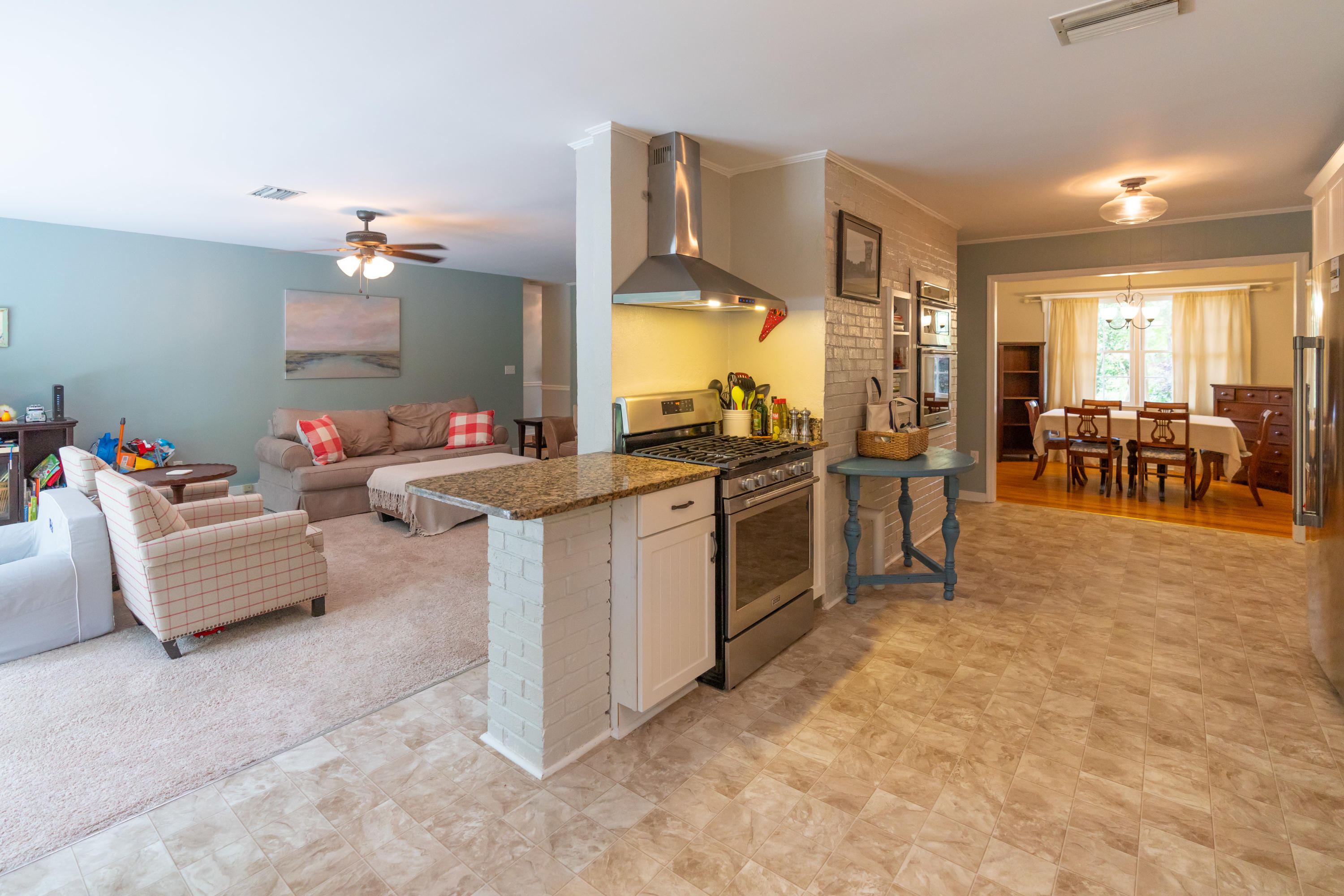 711 Waterloo Street Charleston, SC 29412 - Photo 5 of 23 711 Waterloo St. - Web-16