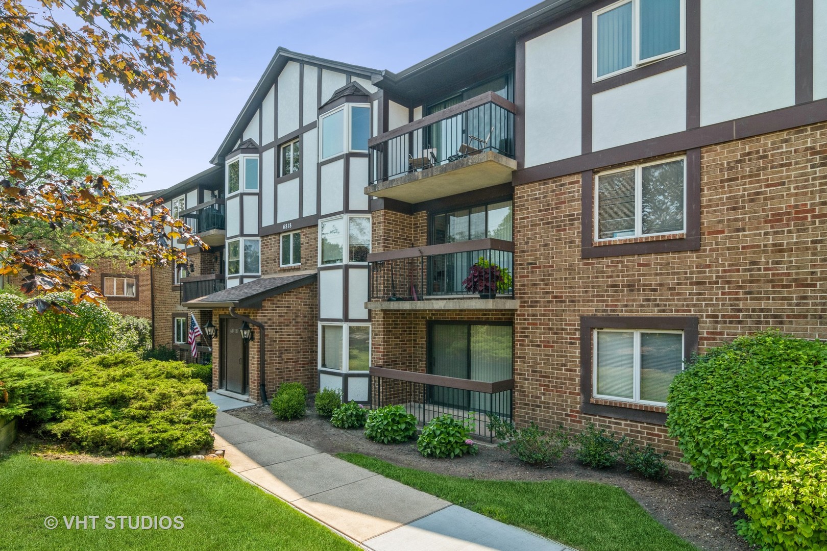 6818 Joliet Road, Unit 2 Indian Head Park, IL 60525 - Photo 1 of 12