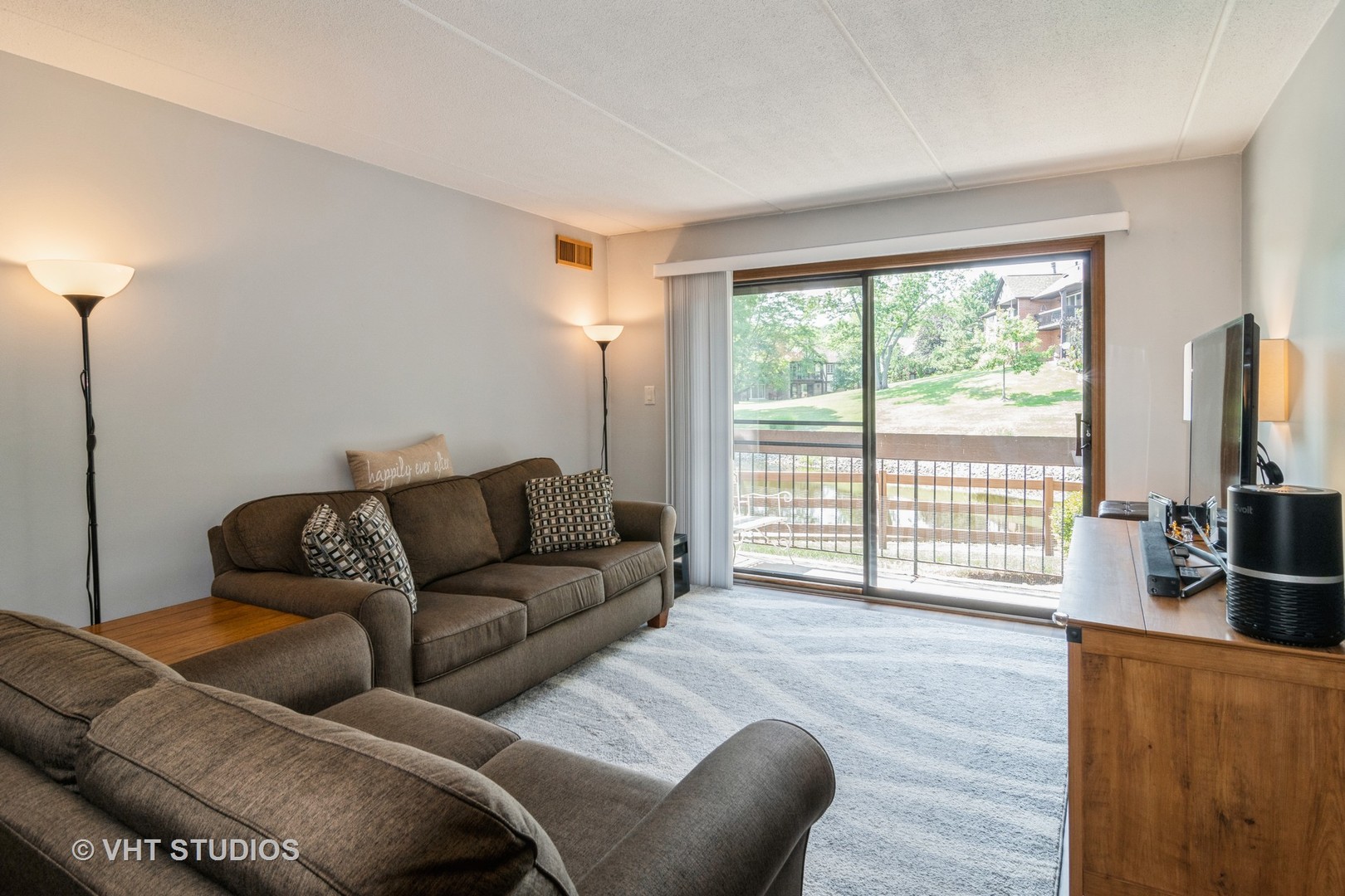 6818 Joliet Road, Unit 2 Indian Head Park, IL 60525 - Photo 2 of 12