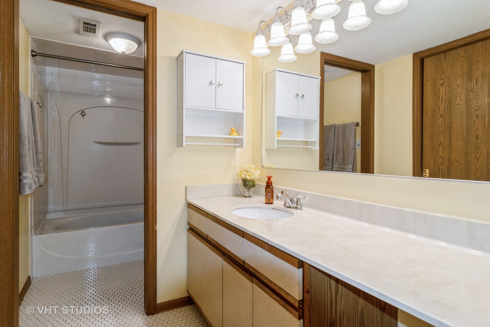 6818 Joliet Road, Unit 2 Indian Head Park, IL 60525 - Photo 10 of 12