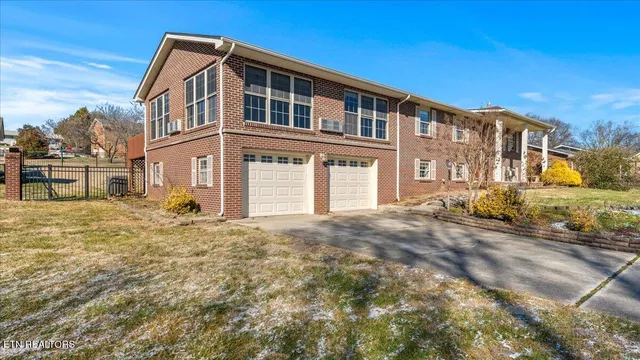 $465,000 | 406 Iroquois Lane, Seymour, TN 37865