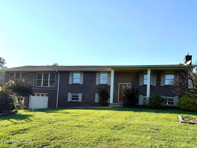 $475,000 | 406 Iroquois Lane, Seymour, TN 37865