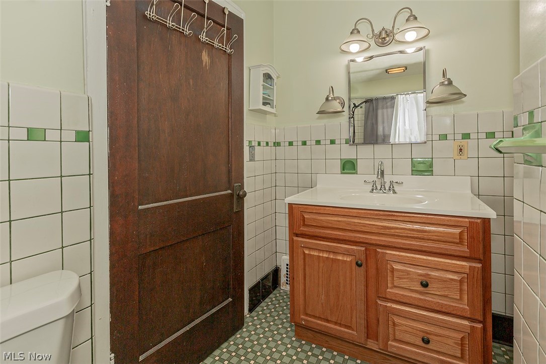 3361 Cedarbrook Road Cleveland, OH 44118 - Photo 17 of 32