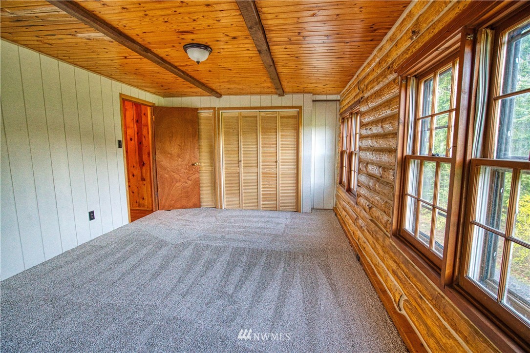 183 # 12 Spooner Road Chehalis, WA 98532 - Photo 9 of 21 a view of entryway with wooden floor