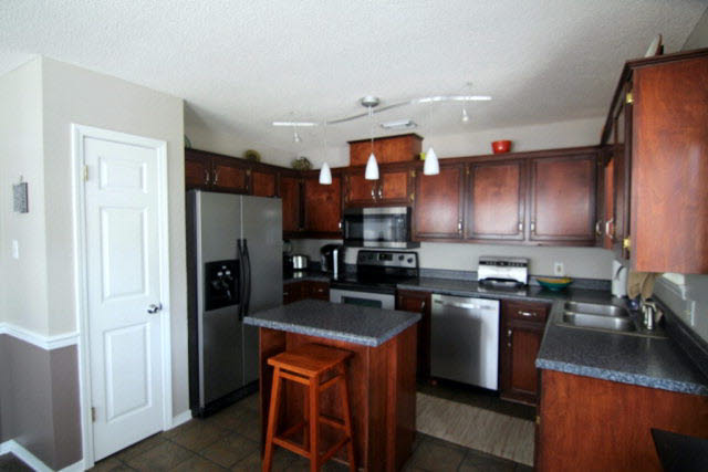 224 Maplewood Loop Daphne, AL 36526 - Photo 4 of 6 Kitchen