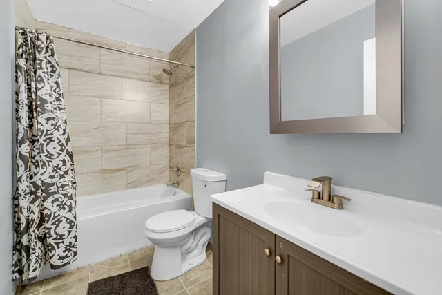 $84,999 | 18340 Glen Oak Avenue, Unit 1D, Lansing, IL 60438