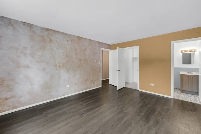 $84,999 | 18340 Glen Oak Avenue, Unit 1D, Lansing, IL 60438