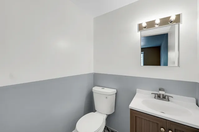 $84,999 | 18340 Glen Oak Avenue, Unit 1D, Lansing, IL 60438