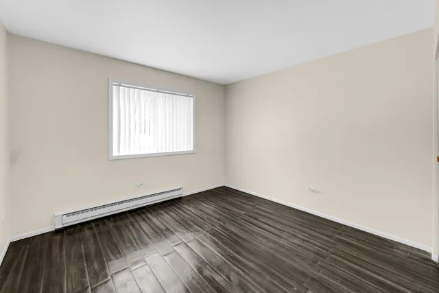 $84,999 | 18340 Glen Oak Avenue, Unit 1D, Lansing, IL 60438