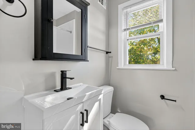 $475,000 | 1109 Congress Street Southeast, Washington, DC 20032