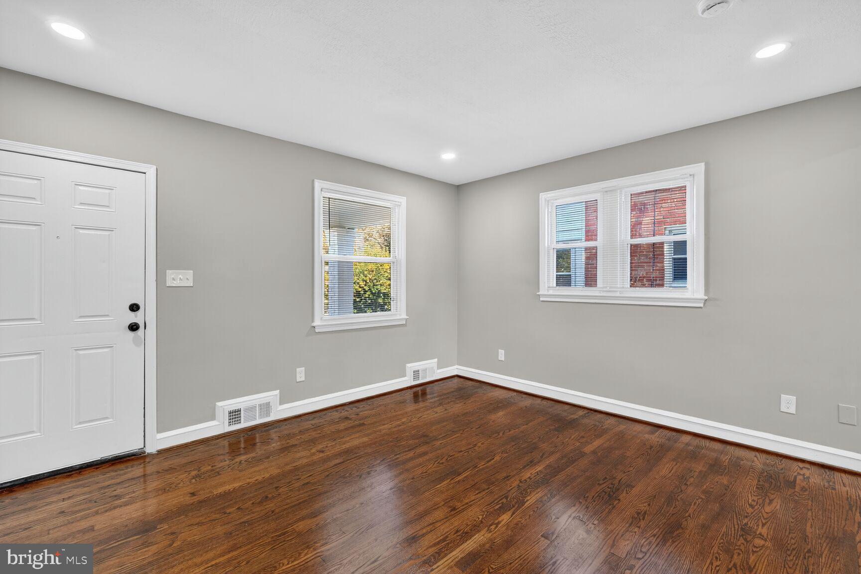 1109 Congress Street Southeast Washington, DC 20032 - Photo 5 of 24