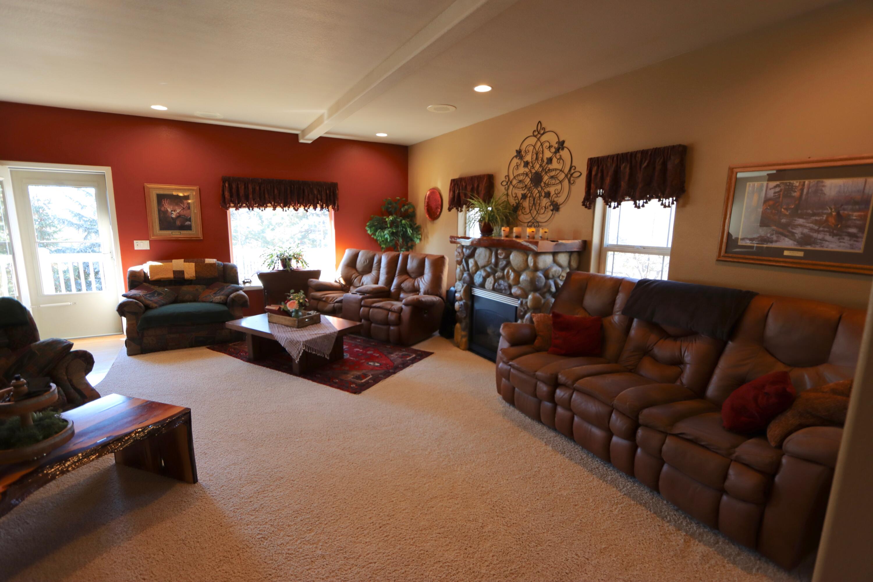 10914 Kestrel Road Klamath Falls, OR 97601 - Photo 18 of 62 IMG_1367