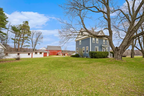 $449,900 | 5233 124th Avenue, Fennville, MI 49408