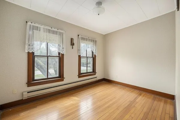 $449,900 | 5233 124th Avenue, Fennville, MI 49408