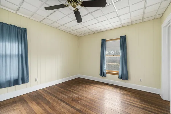 $449,900 | 5233 124th Avenue, Fennville, MI 49408