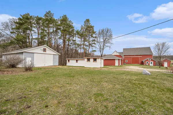 $449,900 | 5233 124th Avenue, Fennville, MI 49408
