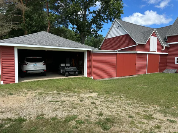 $449,900 | 5233 124th Avenue, Fennville, MI 49408