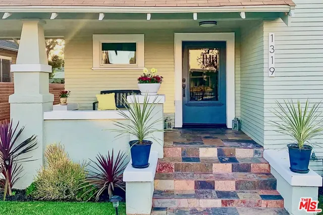 $6,000 | 1319 12th Avenue, Los Angeles, CA 90019